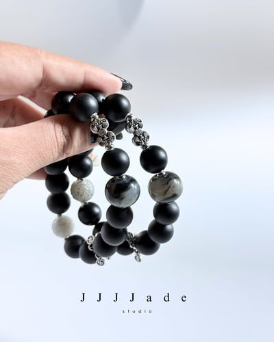 T345 一念 | 和田玉墨玉手串1