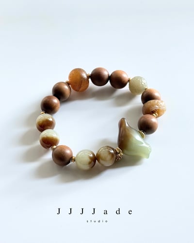 T350 啄歲 | 和田玉老山檀手串1