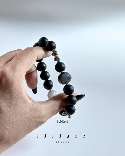 T345 一念 | 和田玉墨玉手串15