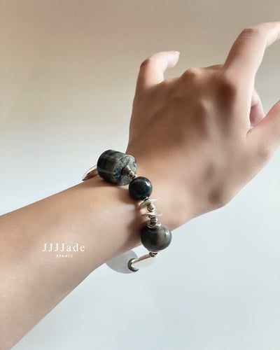 T289 野墨 | 和田玉青花手串7