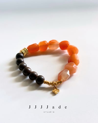 T333 采初 | 南紅 x 奇楠手串3