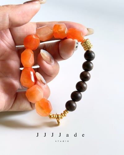 T333 采初 | 南紅 x 奇楠手串5