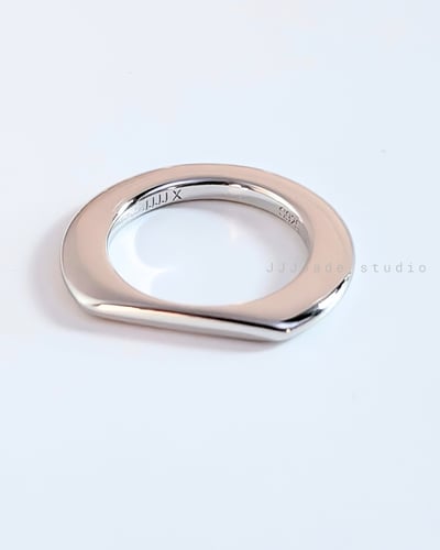 J04  D-SHAPED RING | D型銀戒3