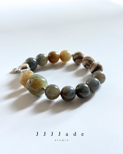 T306 絳玄 | 和田玉手串2