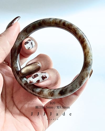 B20 21 07 荼蘼 | 和田玉草花鐲5