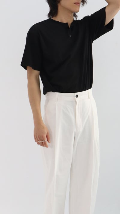 舒適開襟圓領素T5