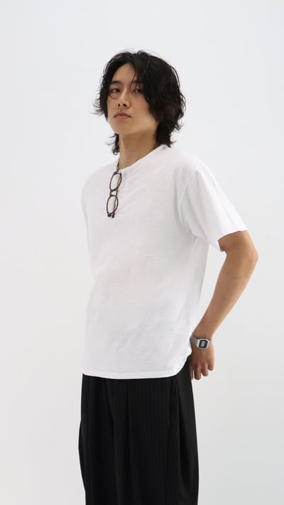 舒適開襟圓領素T1