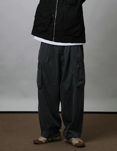 Baggy Drop-Cargo Trousers5