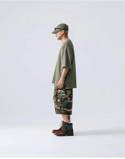 Oversized Camo Cargo Shorts3