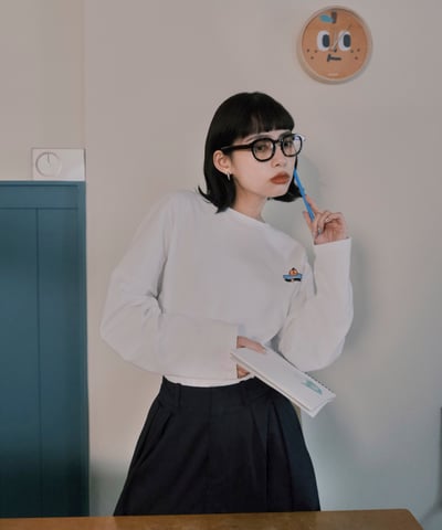 哪裡跌倒哪裡躺 長袖tee 白15