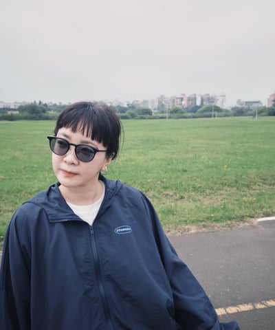 Keep going 防曬防潑水輕量外套 深藍11