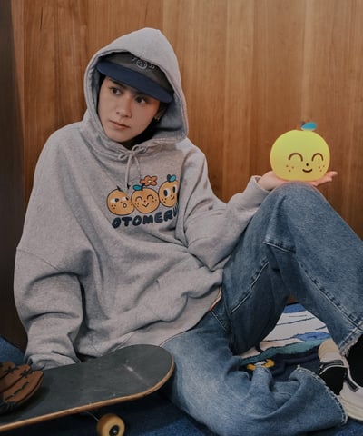 綻放的桔利 刷毛帽tee11