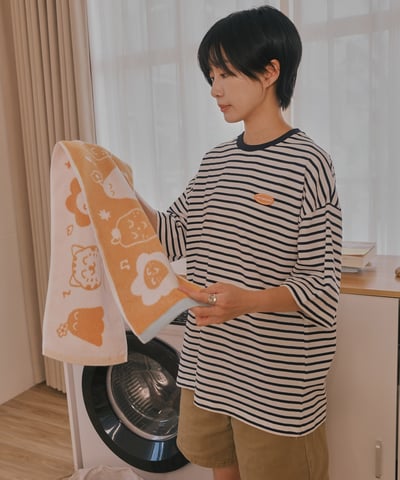 刺繡小標 藍白條紋Tee4