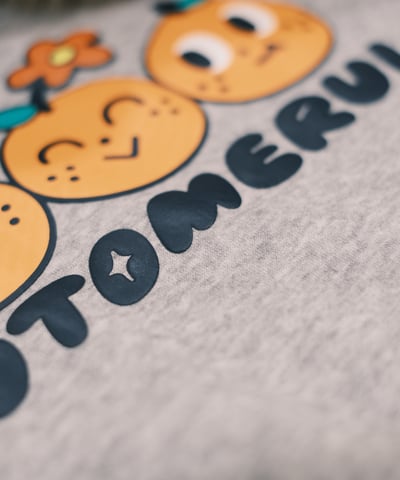 綻放的桔利 刷毛帽tee23