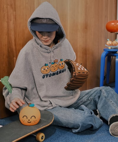 綻放的桔利 刷毛帽tee4