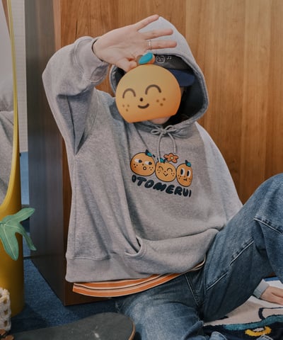 綻放的桔利 刷毛帽tee13