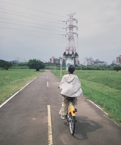 Keep going 防曬防潑水輕量外套 淺灰13