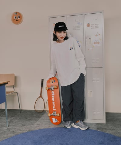 哪裡跌倒哪裡躺 長袖tee 白3