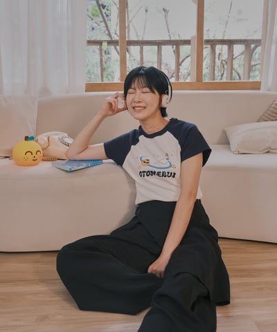 桔利宇宙 拉克蘭袖短tee 白6
