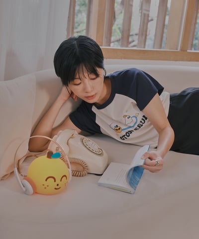 桔利宇宙 拉克蘭袖短tee 白5