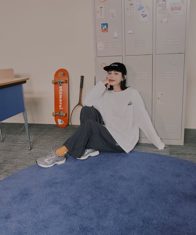 哪裡跌倒哪裡躺 長袖tee 白8