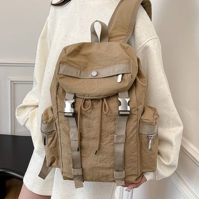 【輕便大容量．出遊首選】 特製款尼龍多口袋雙肩包4色可選9