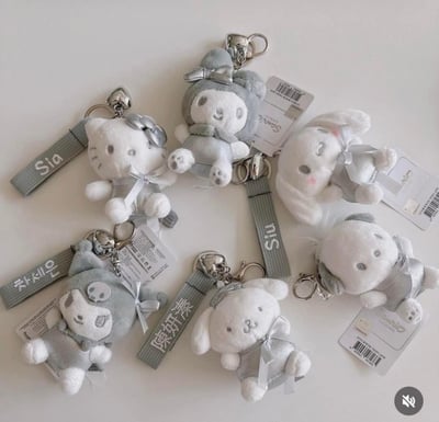 韓國三麗鷗銀灰版客製化姓名吊飾1