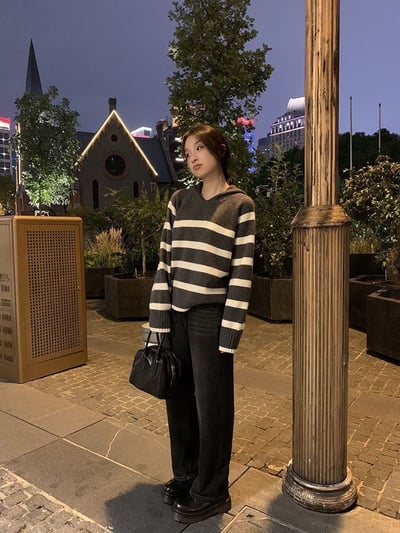 韓系條紋針織連帽上衣10