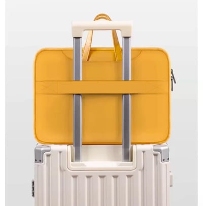 摩登城市 人物插畫風多功能旅行電腦包13