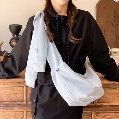 韓系Hug Bag擁抱包 可愛斜背綁帶餃子包 懶人出門神包7