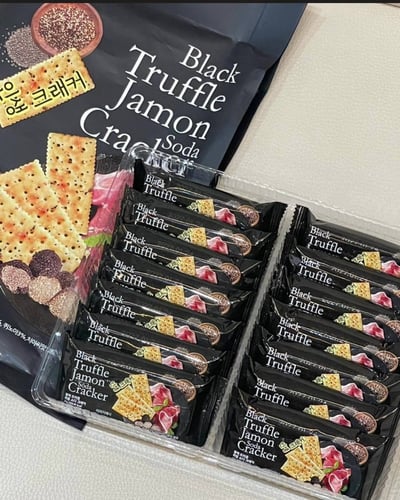 Black Truffle Jamon Soda Cracker 黑松露火腿蘇打餅乾1