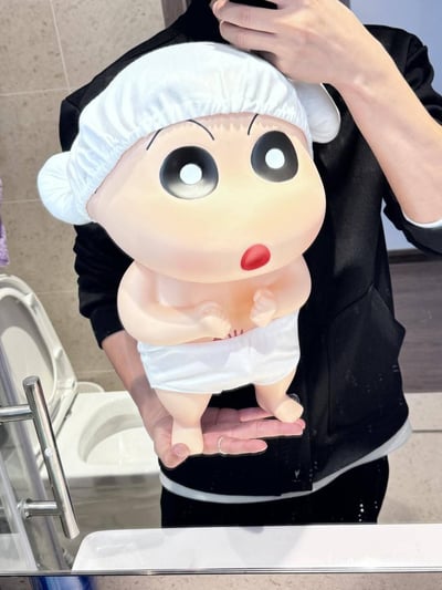 1比1蠟筆小新40cm大型擺件 洗澡小新2