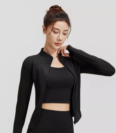 春季運動穿搭不費力 一套搞定顯瘦高腰運動三件套3