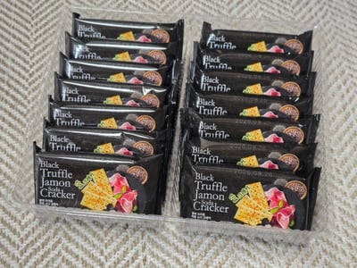 Black Truffle Jamon Soda Cracker 黑松露火腿蘇打餅乾4