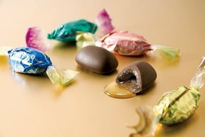 日本連線  每年必定買的  ボンボンSUGAR 酒心巧克力220g2