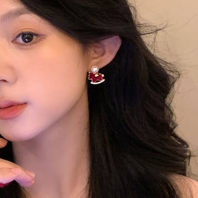 韓系紅色絲絨小馬珍珠耳環4