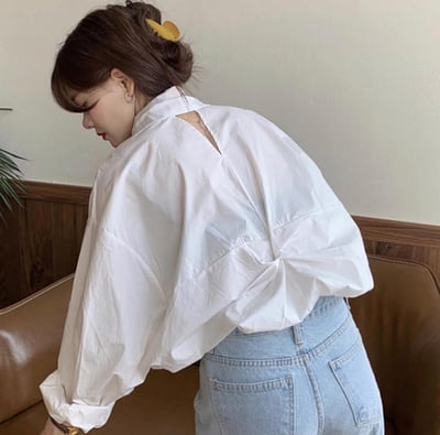 韓風極簡主義 小心機露背褶皺長袖襯衫1