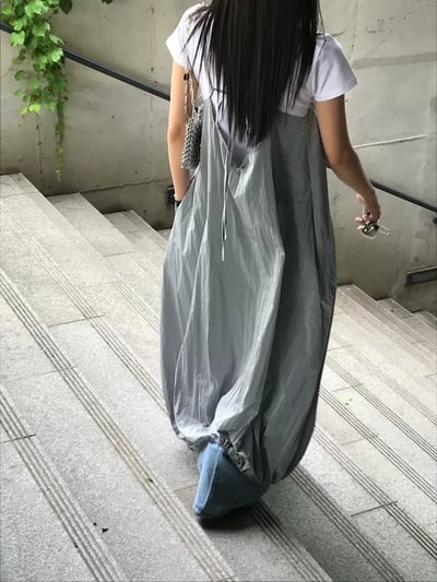 韓系chic設計感露背吊帶連衣裙7