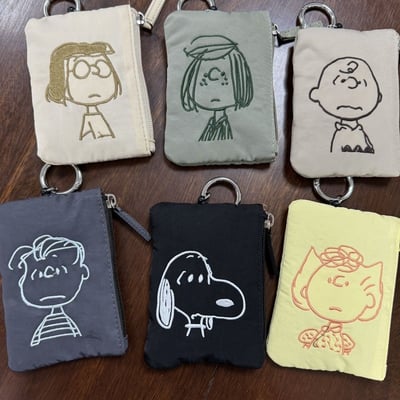 花生漫畫角色刺繡卡包 可伸縮掛鉤掛繩小錢包收納袋2
