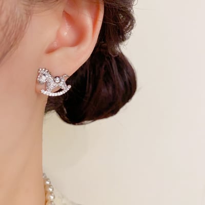 馬年低調奢閃感開運款   滿鑽搖搖木馬耳環 金銀組3