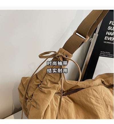 通勤休閒百搭 韓系風尼龍布流浪包 單肩斜挎包10