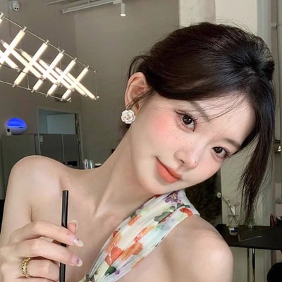 女王專屬  溫柔法式復古金屬鑲鑽玫瑰珍珠項鍊 加氣質珍珠山茶花耳環套組2