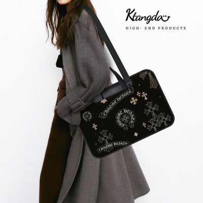 高級感十字潮牌暗黑風電腦包 手提斜背兩用 13-16吋適用4