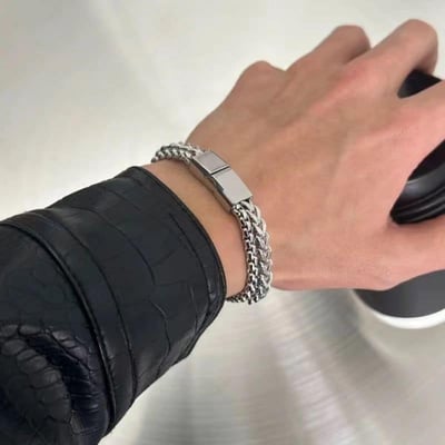 潮男款極簡風鈦鋼手鍊1