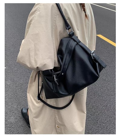 高級感軟皮大包 可手提斜背的多用機車包3