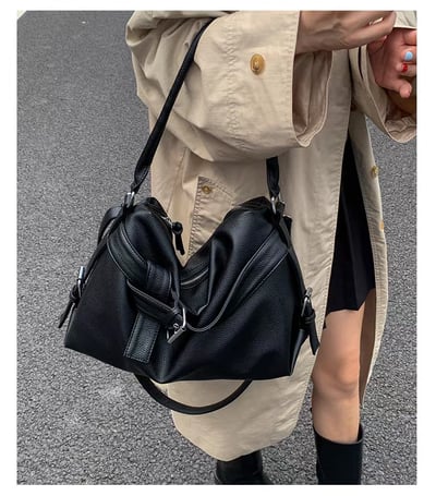 高級感軟皮大包 可手提斜背的多用機車包5