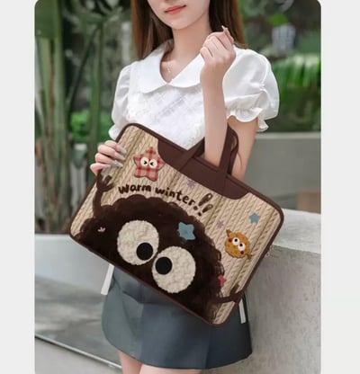 灰塵精靈 小煤球插畫風多功能旅行電腦包2