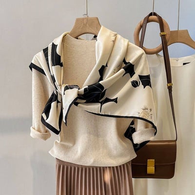 法式復古新款大牡丹花絲質方巾3