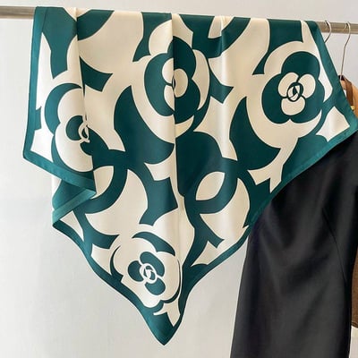 交叉玫瑰新款花絲質方巾5