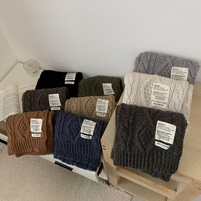 穿搭神器 韓系質感貼布標麻花羊毛圍巾9